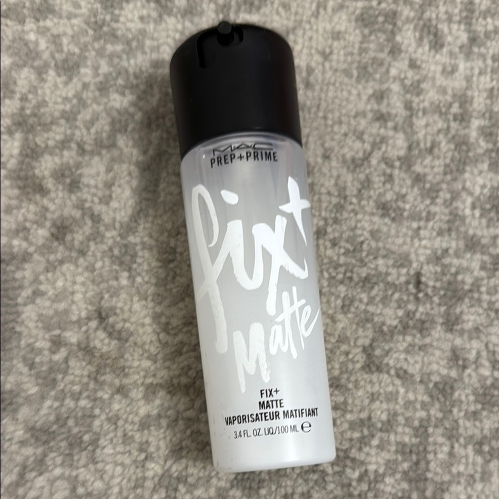 MAC Cosmetics fix plus